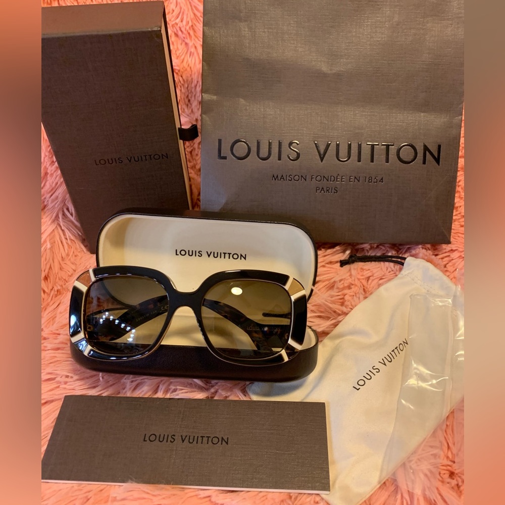 Louis Vuitton Oversized Sunglasses made in France.